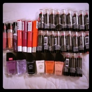 Sunday SALE Day! Make-Up Bundle. All new items.